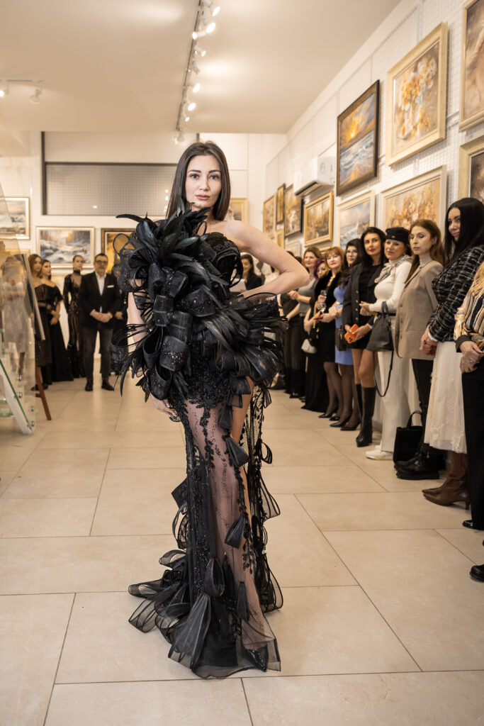 Гергана Желева в тоалет на Стоян Радичев.
Фото: Академия за мода / Петър Станев