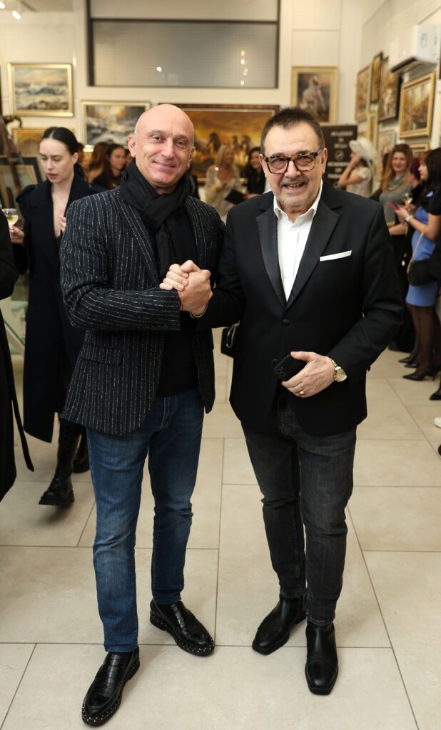 Проф. Любомир Стойков и Димитър Герасимов.
Фото: Академия за мода / Петър Станев