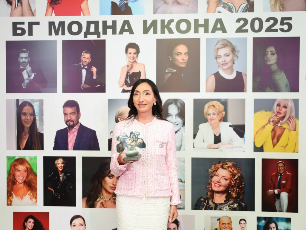 Елена Кристиано – носител на приза „БГ модна икона 2025“ в категория „Бизнес и мода“.
Фото: Академия за мода / Петър Станев