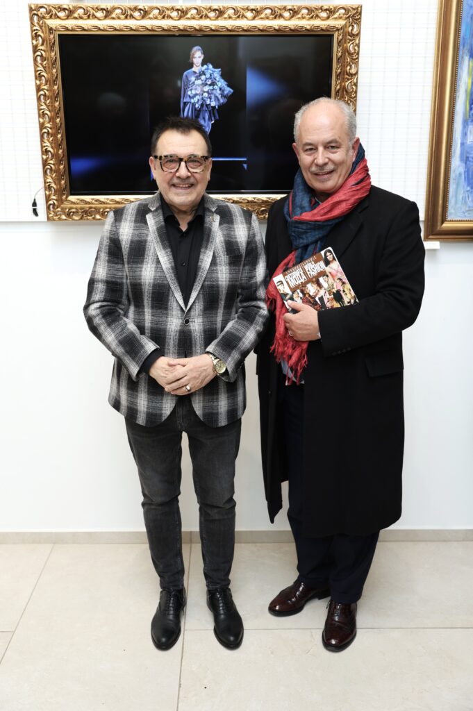 Проф. Любомир Стойков и Н.Пр. Марчело Апичела.
Фото: Академия за мода / Петър Станев