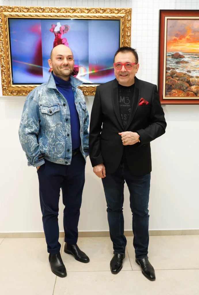 Кирил Чалъков и проф. Любомир Стойков.
Фото: Академия за мода / Петър Станев