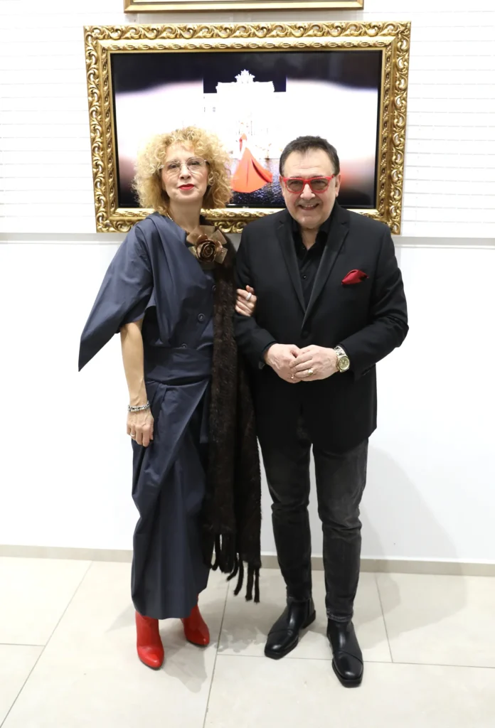 Силвия Лулчева и проф. Любомир Стойков.
Фото: Академия за мода / Петър Станев