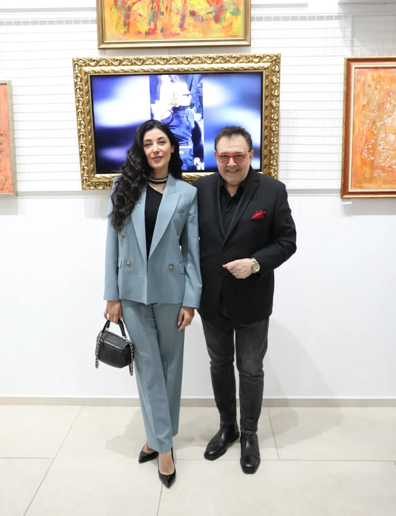 Христина Бобокова и проф. Любомир Стойков.
Фото: Академия за мода / Петър Станев