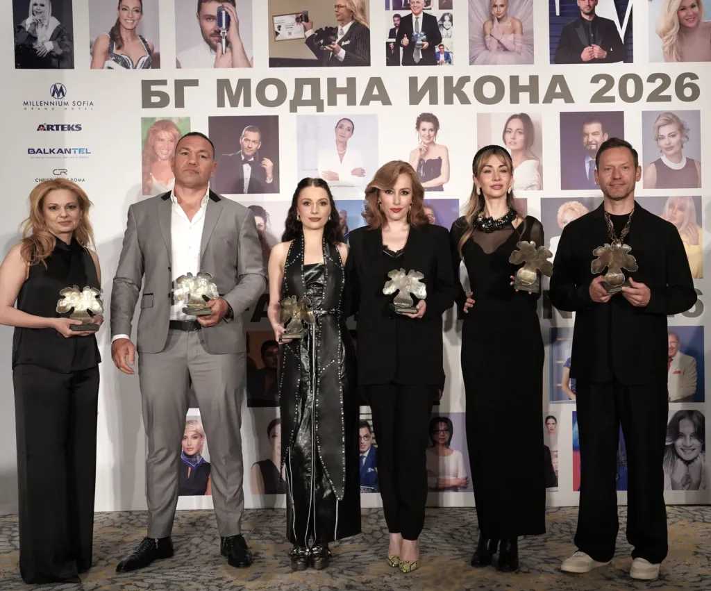 Носителите на приза за най-успешни и стилни българи „БГ модна икона 2026“
Фото: Академия за мода / Антон Марков