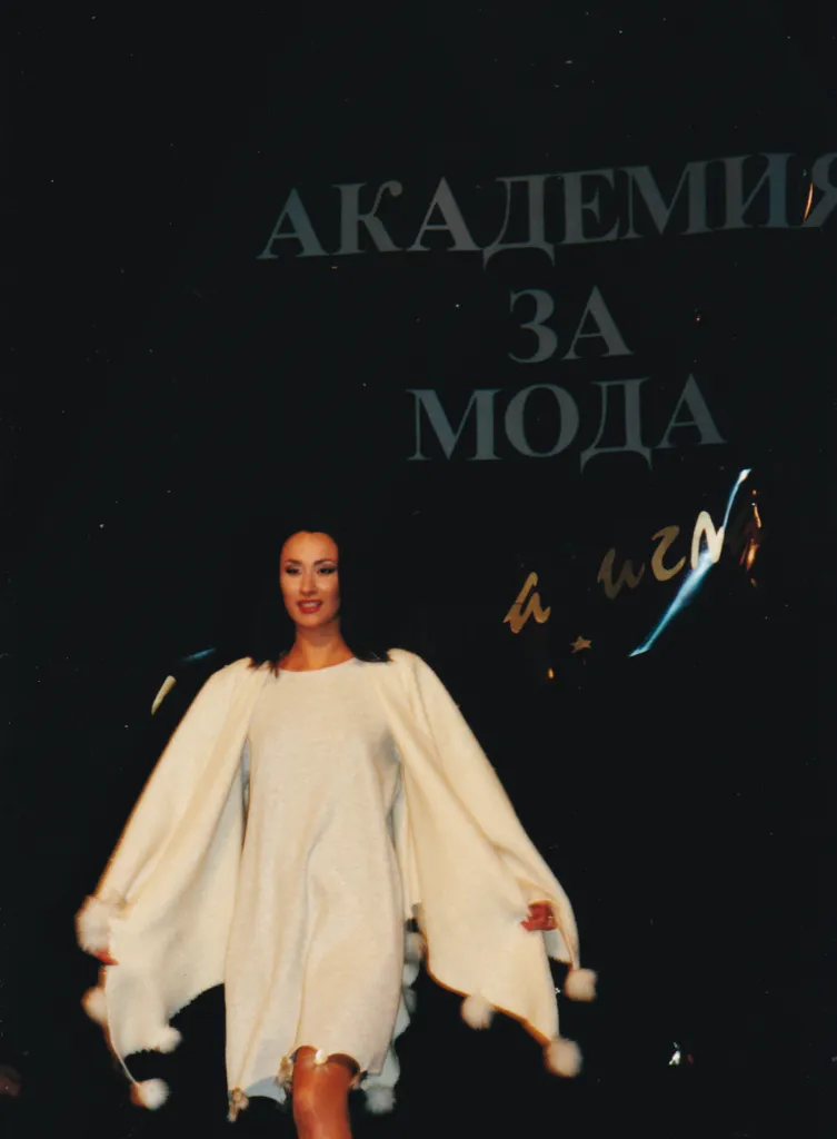 Церемония за Годишните награди „Златна игла 2000“ на Академията за мода. Фото: Архив на Академията за мода