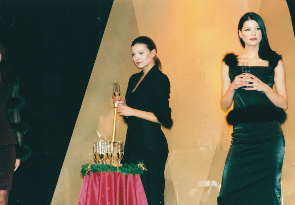 Церемония за Годишните награди „Златна игла 2000“ на Академията за мода. Фото: Архив на Академията за мода