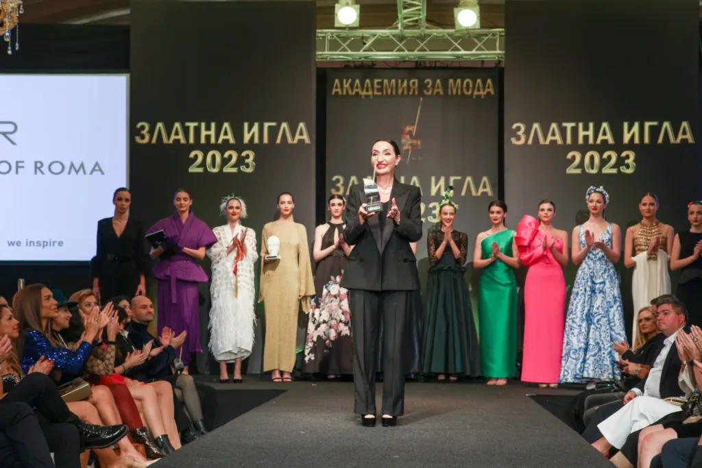 Елена Кристиано – носител на приза „Златна игла 2023“ в категория „Цялостен принос“. Фото: Академия за мода / Антон Марков