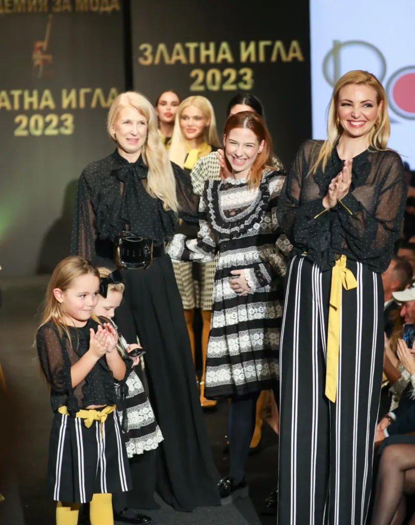 Д-р Росица Рангелова - носител на приза „Златна игла 2023“ в категория „Детска мода“. Фото: Академия за мода / Петър Станев