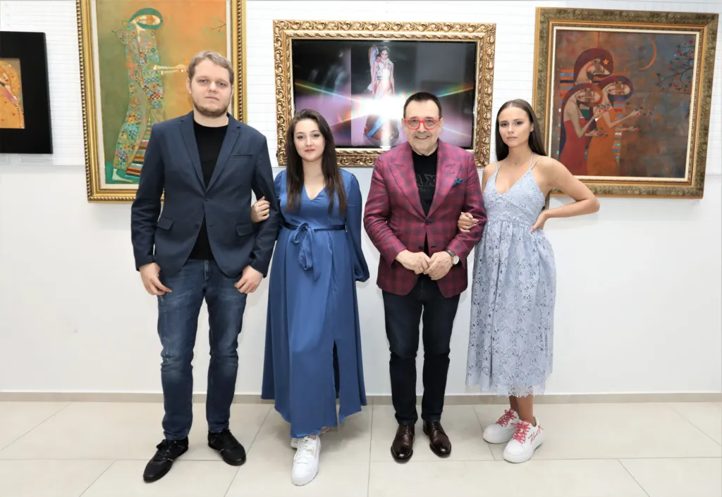 Проф. Любомир Стойков заедно с екипа си – Калин Стойков, Радинела Гелева и Хелена Тодорова. Фото: © Алма комуникация / Петър Станев